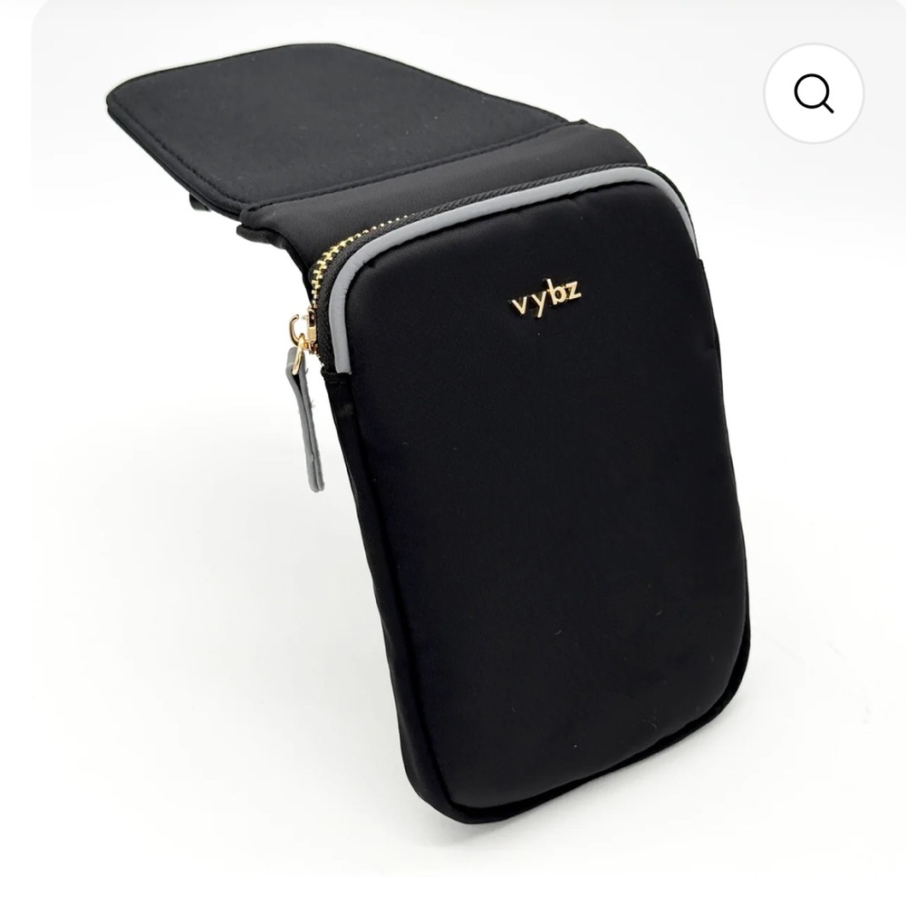 Magnetic Pocket Pal with Zippered Pocket & RFID Blocking